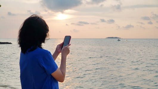 Vibes Sunset Beach Karimunjawa yang Bikin Tenang