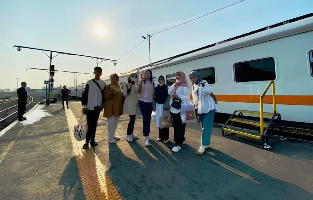 Cara ke Karimunjawa Naik Kereta