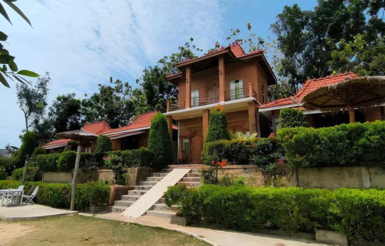 Penginapan Sunrise Sea Hill Cottages Karimunjawa