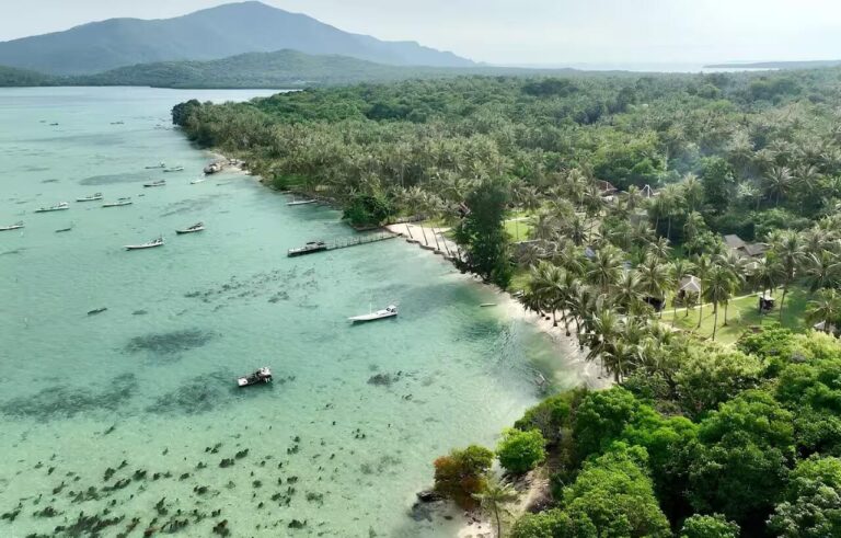 Pantai Barakuda Karimunjawa