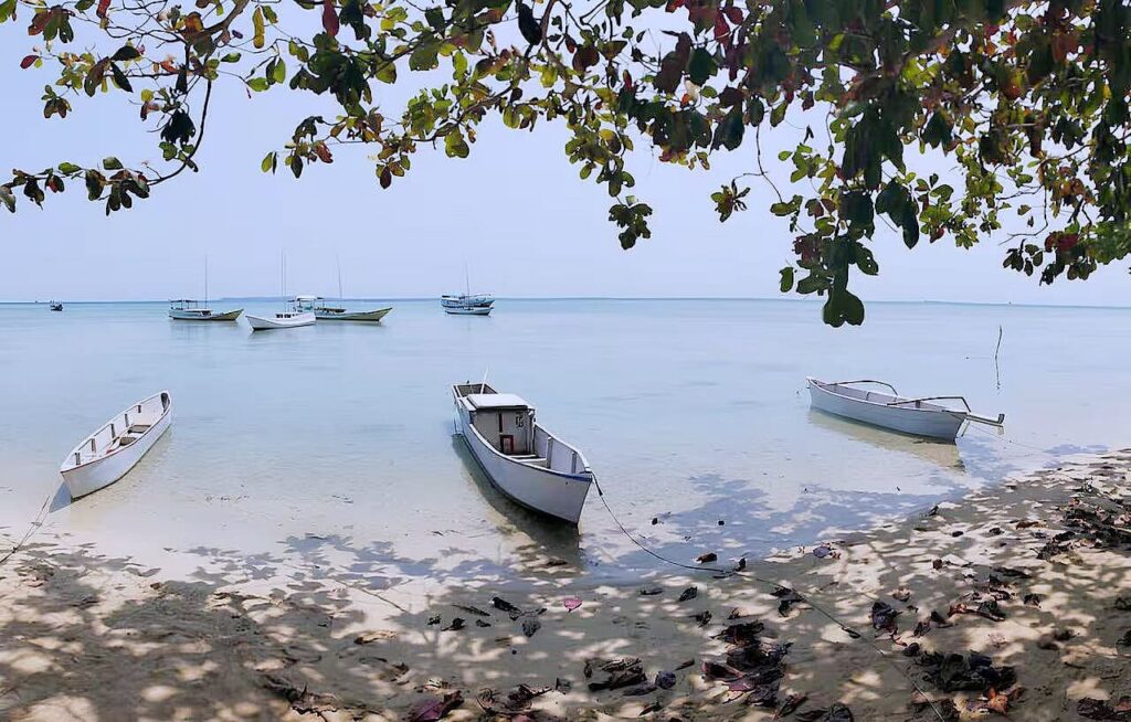 Pantai Batu Lawang Karimun Jawa